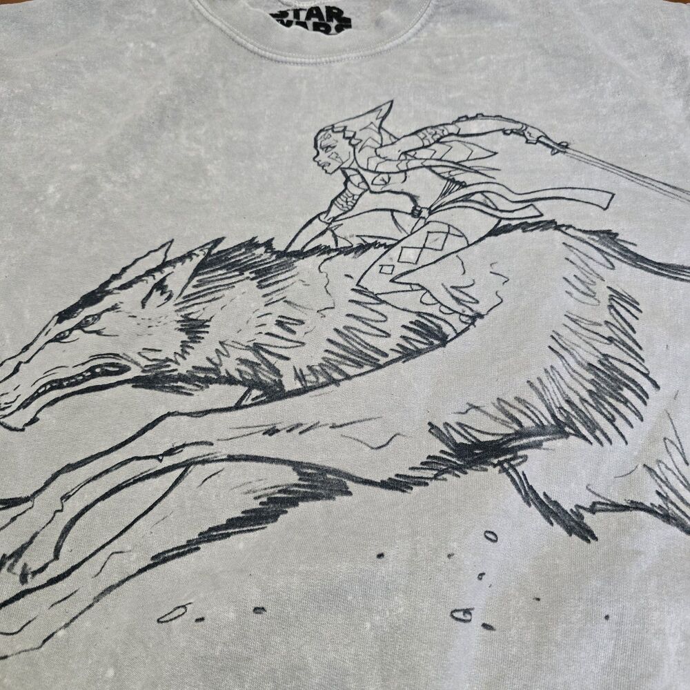 Our Universe Star Wars Ahsoka Tano Loth Wolf Graphic Crew Neck Sweatshirt M - Picture 2 of 4